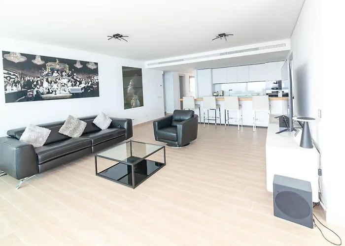 Apartment Med Story *